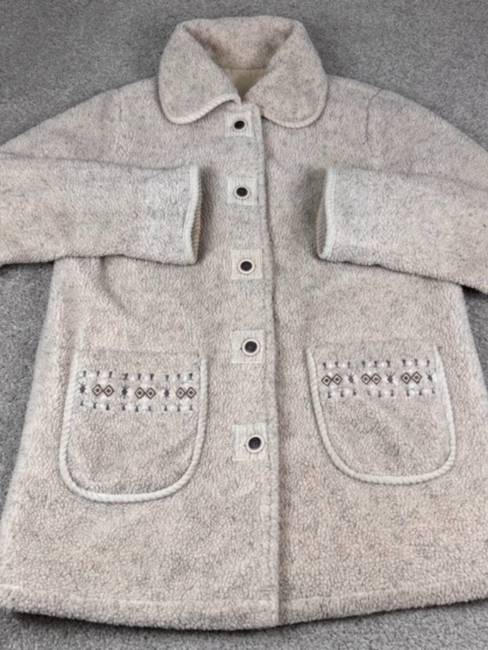 Tudor Court by Haband Sherpa Jacket Women's L Beige Lined Embroidered Pockets